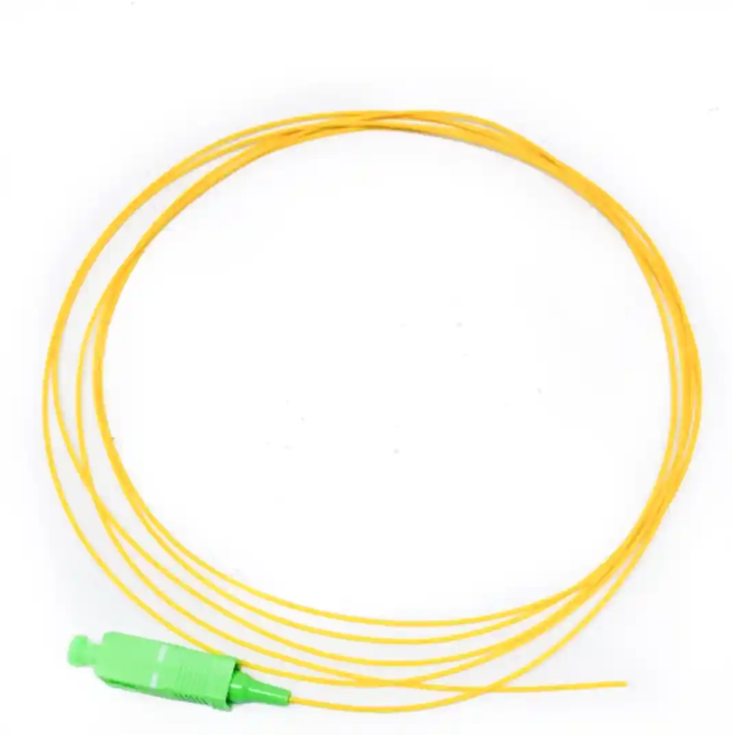 Pigtail Monomodo (9/125) 2m SC/APC Par G652D 1