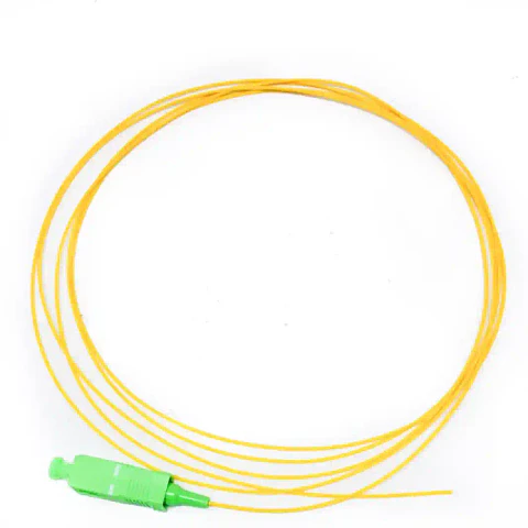 Pigtail monomodo (9/125) 2m SC/APC par G652D