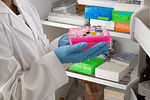Soluciones de monitorización del entorno para farmacias, consultorios médicos, hospitales y laboratorios