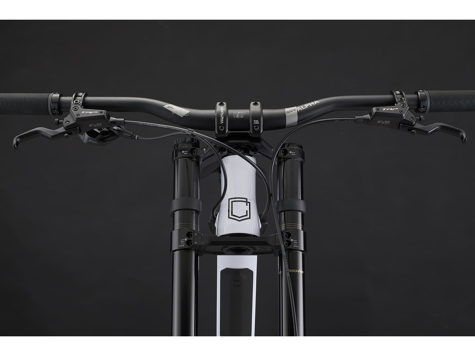 Bicicleta Commencal FRS Park 2025 Pure White 2
