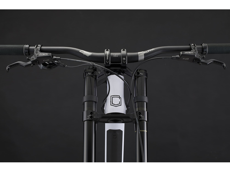 Bicicleta Commencal FRS Park 2025 Pure White 2