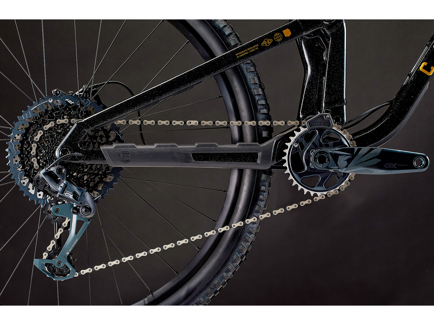 Bicicleta Commencal Meta V5 Öhlins Edition Glittery Black 4