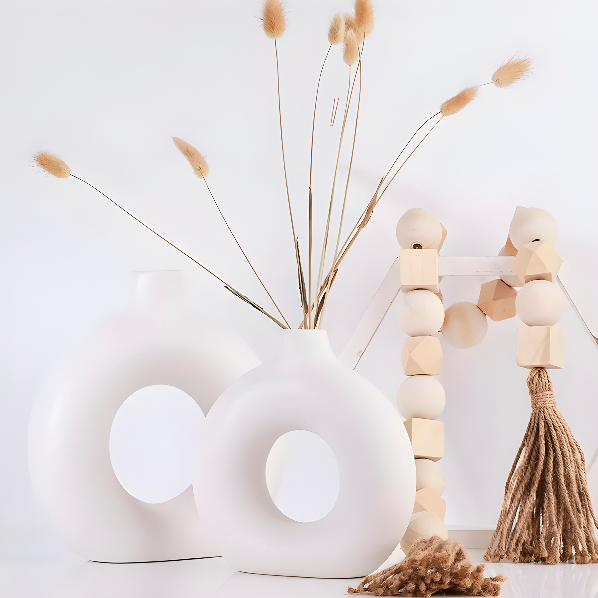 Jarrón de cerámica Blanca Forma de Embrión para Plantas 19.8 X 18 CM 4