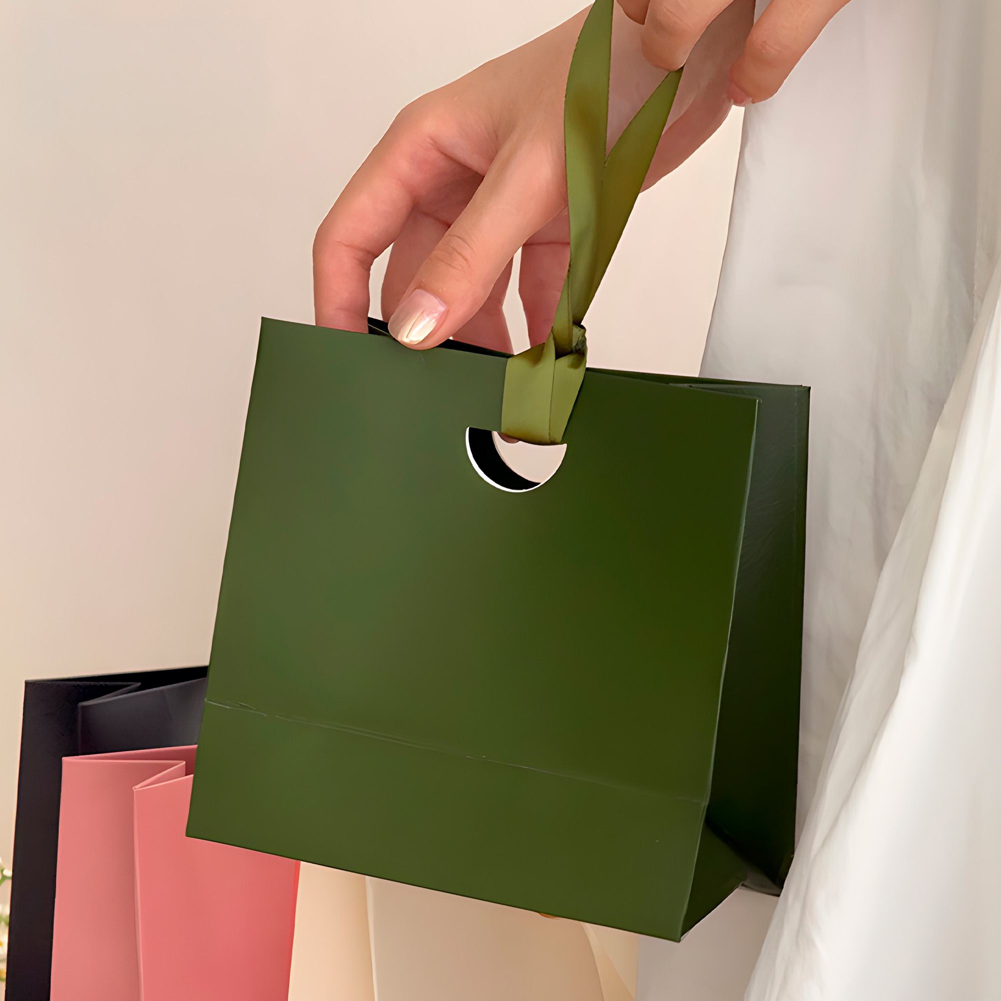 Bolsa De Regalo Diseño Plegable Lujo Duradera Colores 15.5 X 14.5 X 7.5 CM 8