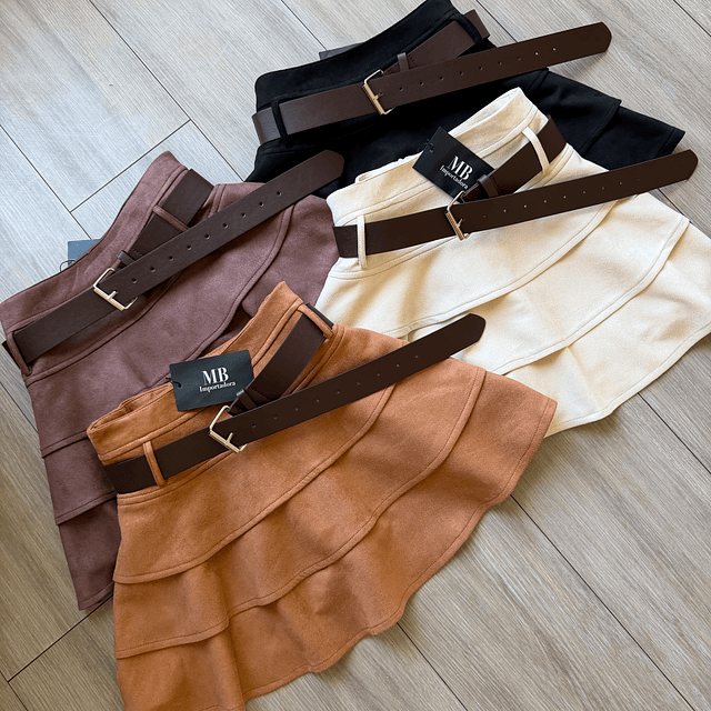 Falda short cinturón 