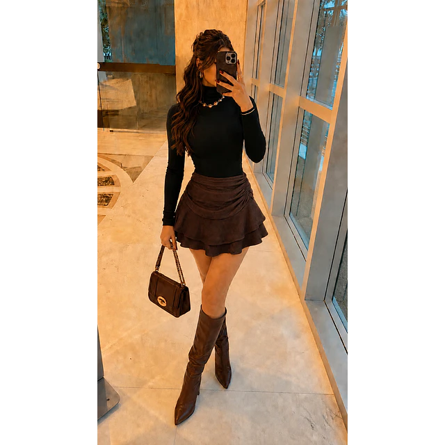 Falda short simil gamuza 