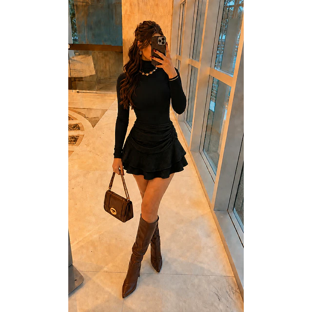 Falda short simil gamuza 