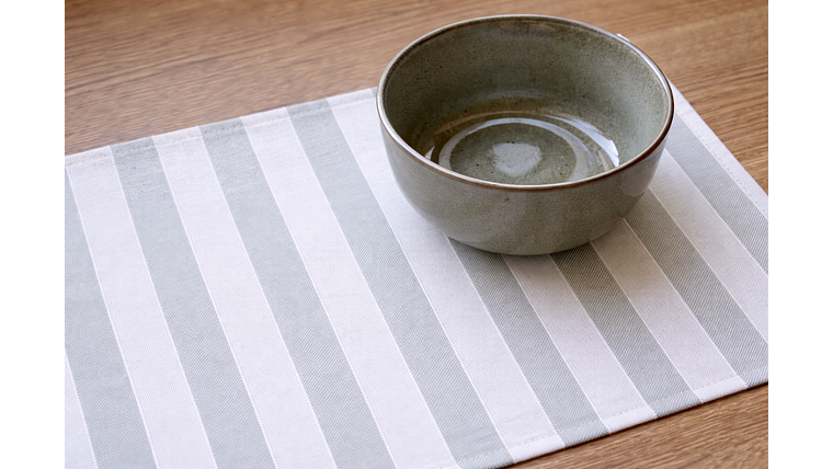 Pack de 4 individuales Maihue + pocillo taupé 2