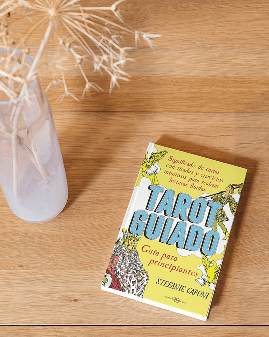 Libro Tarot Guiado de Stephanie Caponi -  Guía Para Principiantes