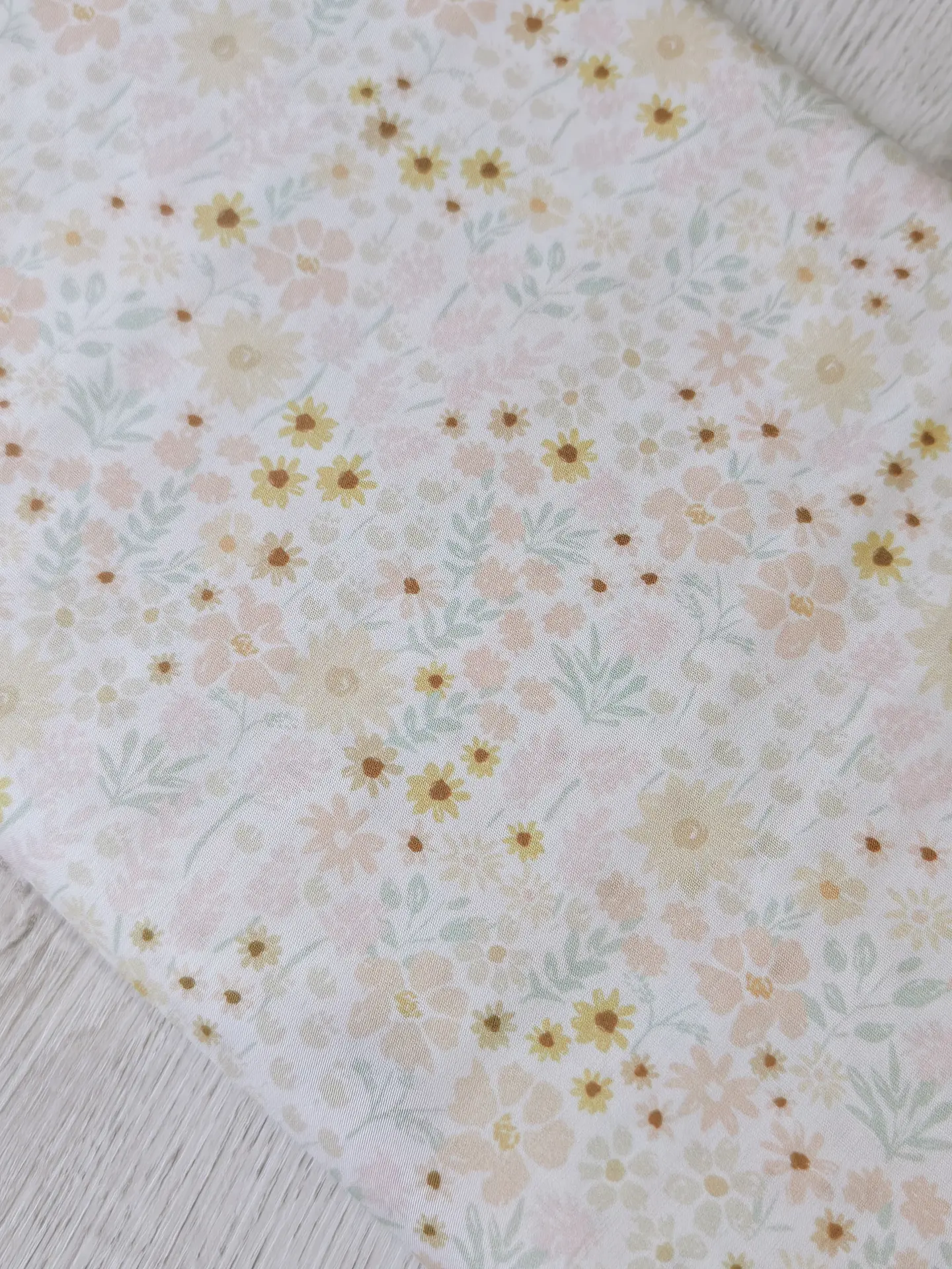 Tela con estampado de flores Senda 2