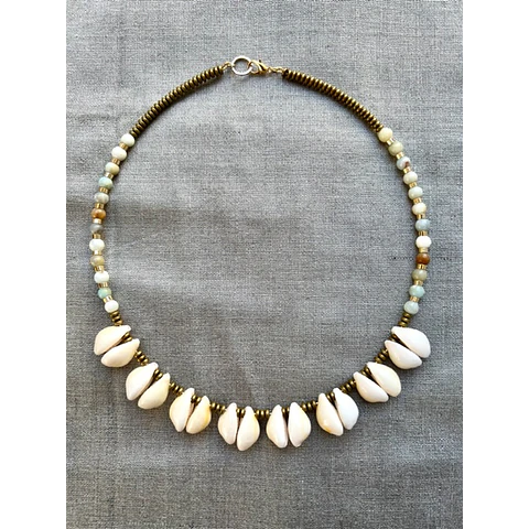 Collar Caracolas y Piedras Amazonita