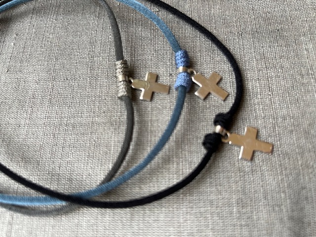 Collar Elasticado Cruz