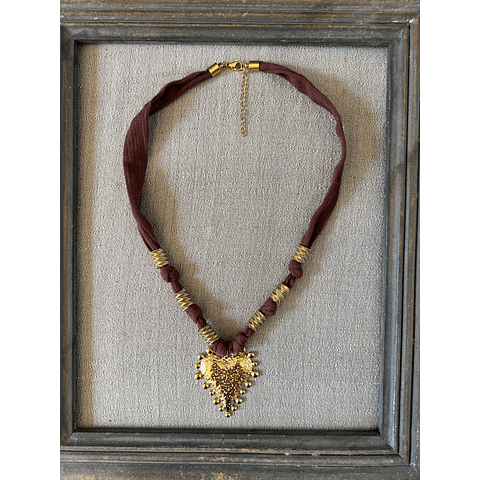 Collares Cinta de Tela Corazón Acero baño Oro