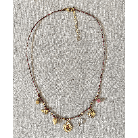 Collar Hilo Detente y figuras acero 