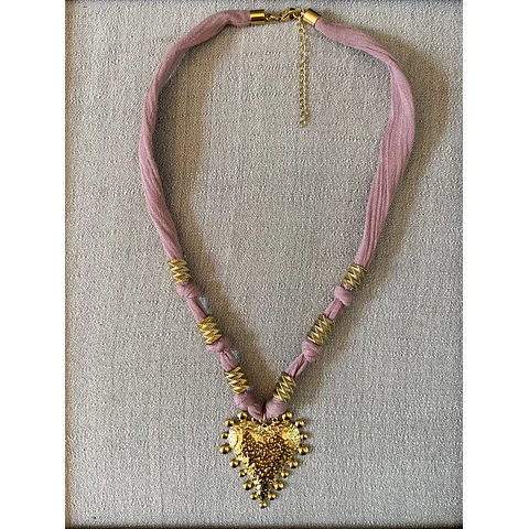Collares Cinta de Tela Corazón Acero baño Oro
