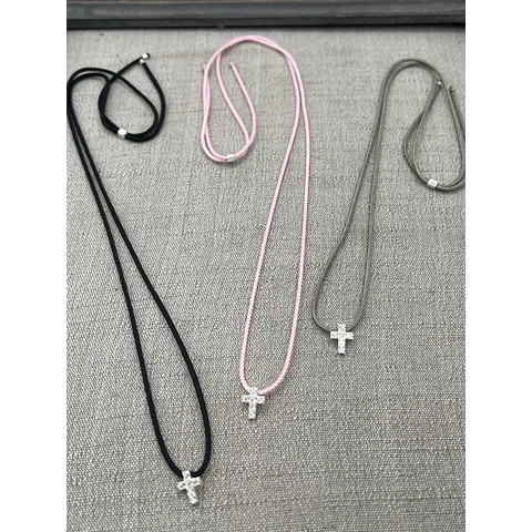 Collares Choker Cruz Plata y Circones 