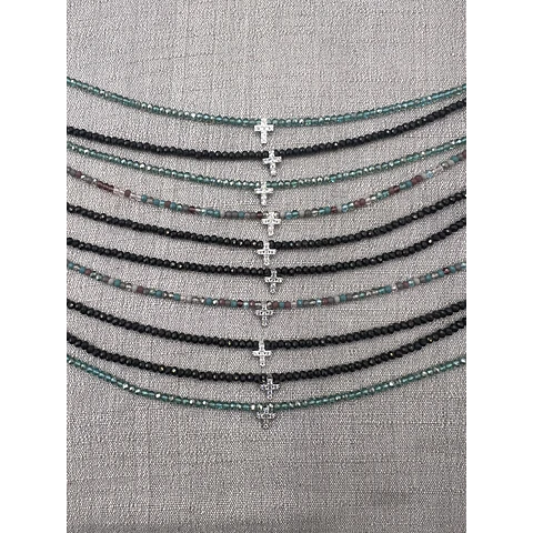 Collar Cristales Cruz de Plata y Circones 
