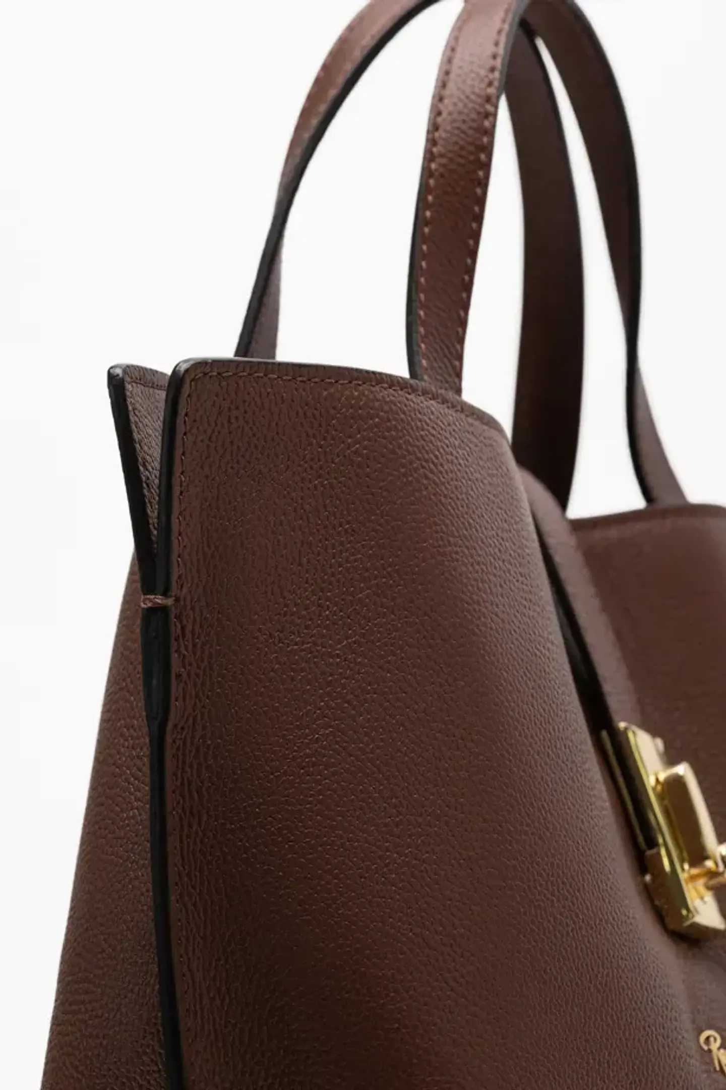 Cartera Grainy Essence Mini en cuero 3