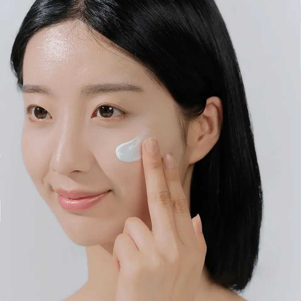 Hyalu-Cica Water-Fit Sun Serum 100ml 7
