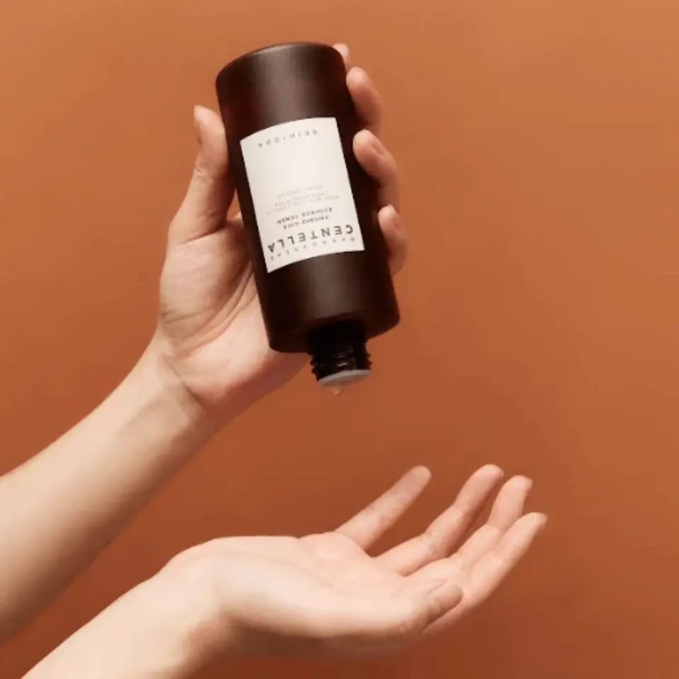 Skin1004 Tónico Madagascar Centella Probio-Cica Essence Toner 210 ml 6