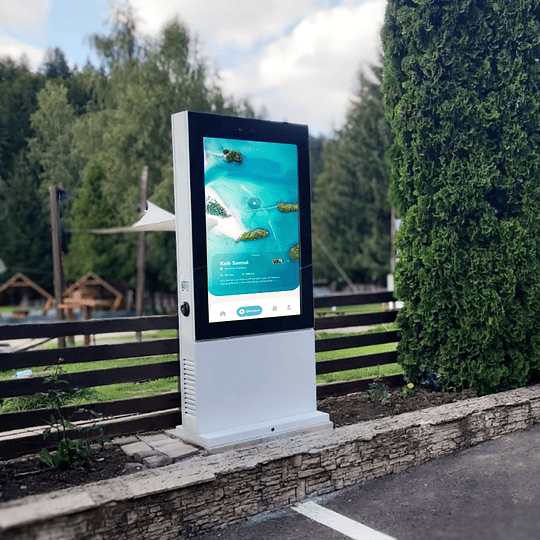 Tótem interactivo publicidad pantalla exterior táctil - Image 2