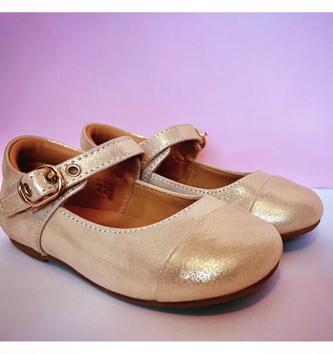 Zapatos Dhalia Gold ($48.900)