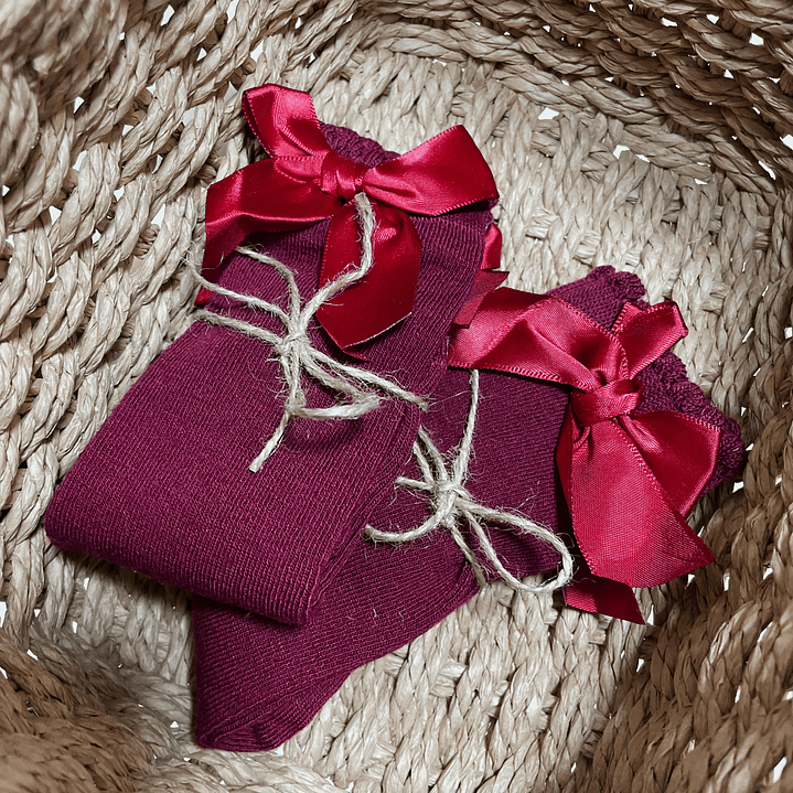 Calcetas lazo burdeo  1