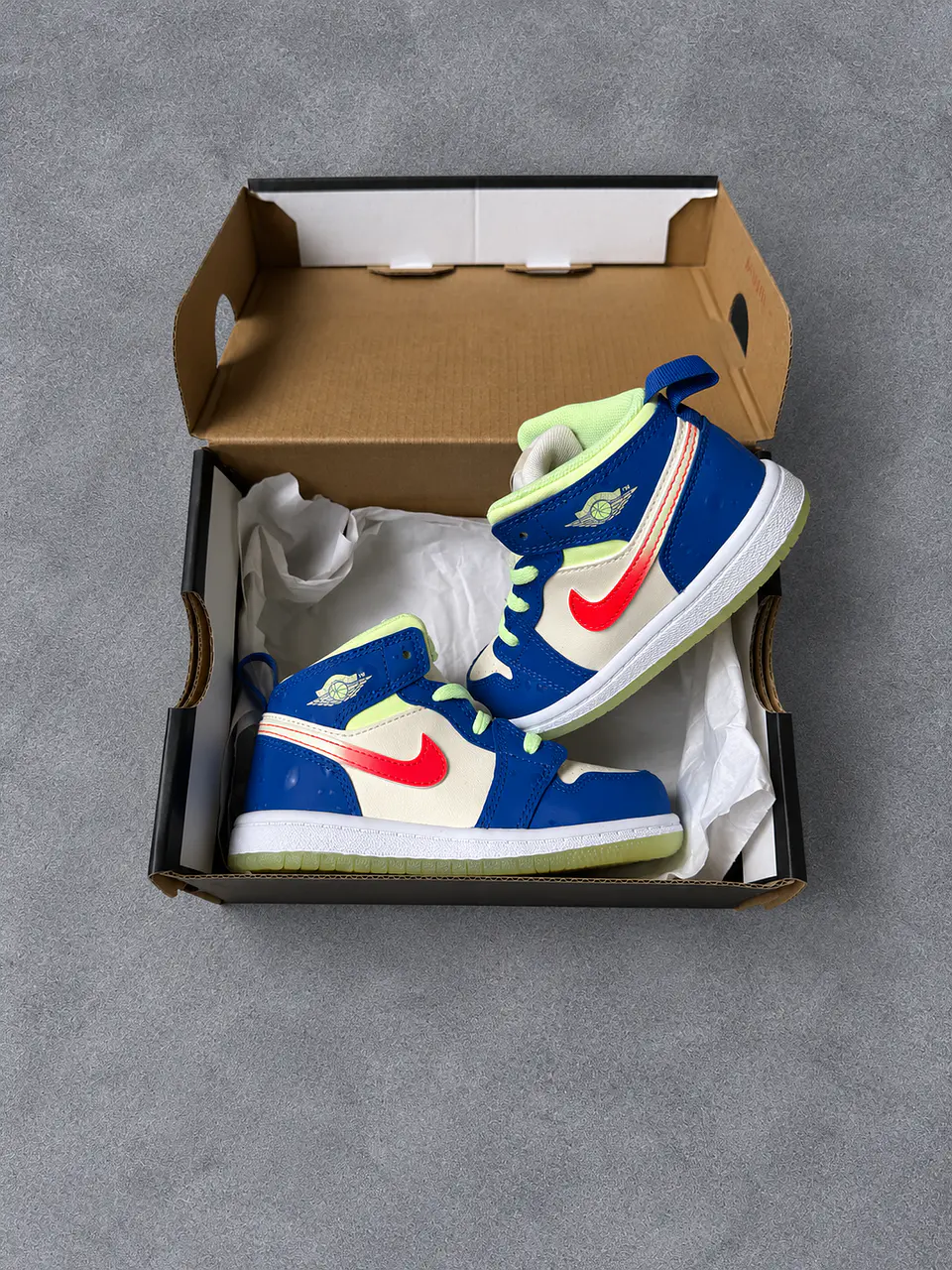 Jordan 1 mid  1