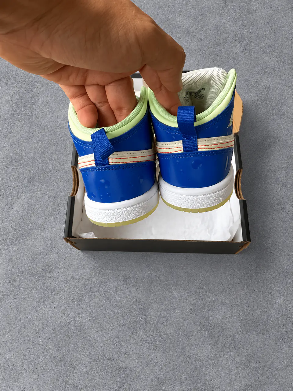 Jordan 1 mid  3