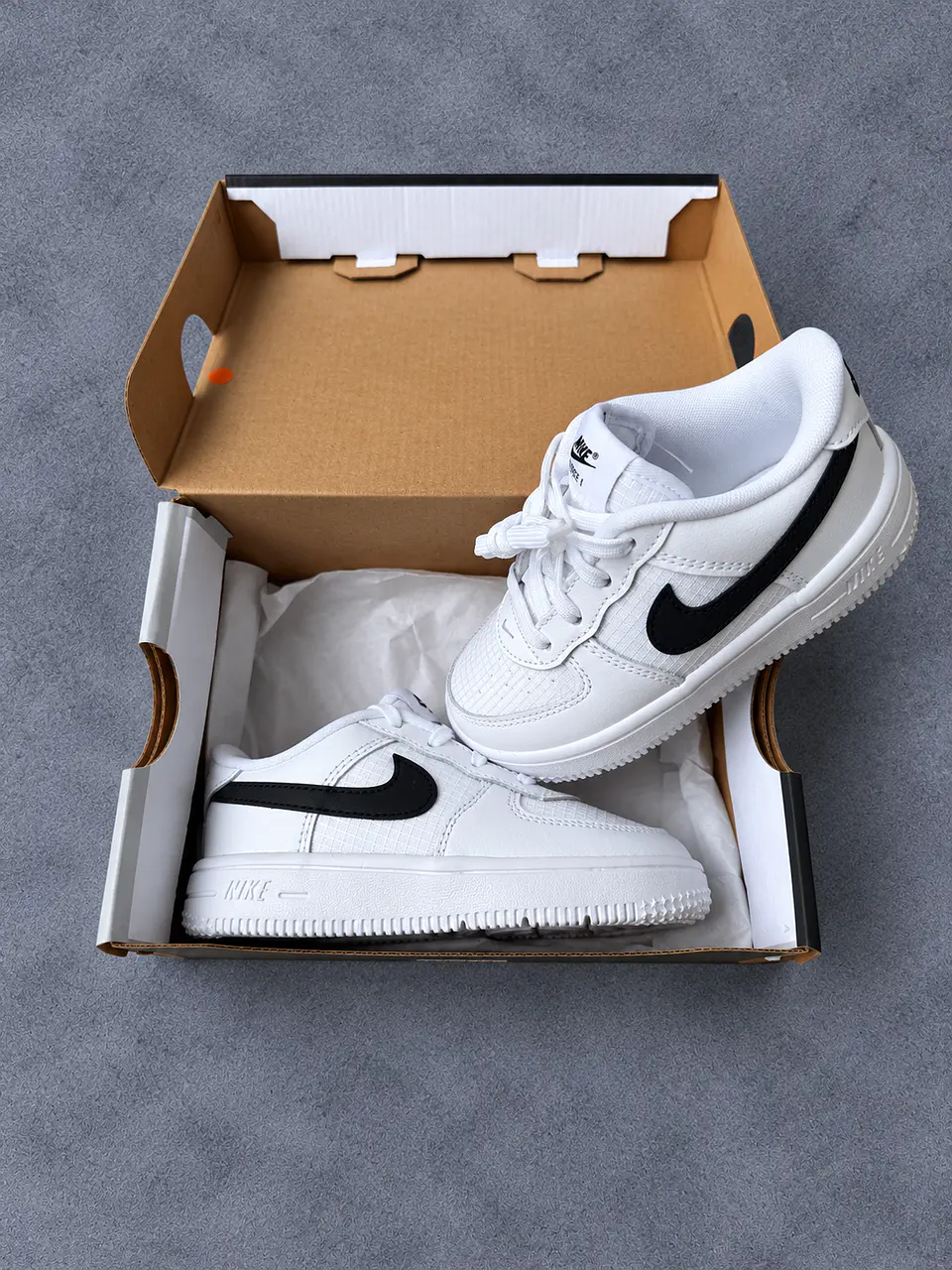 Nike force 1