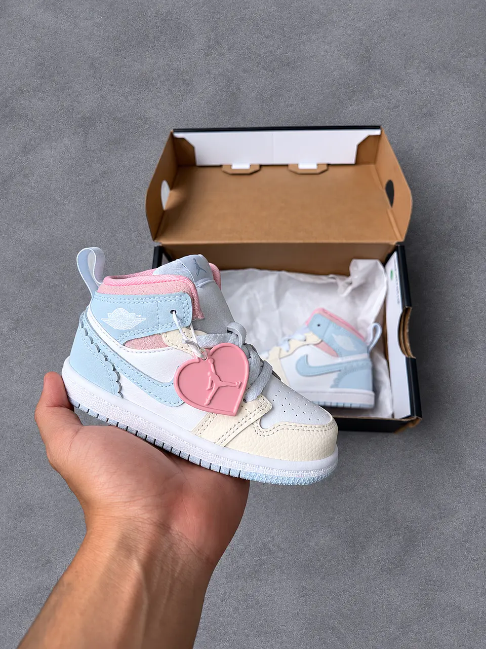 Jordan 1 mid 2