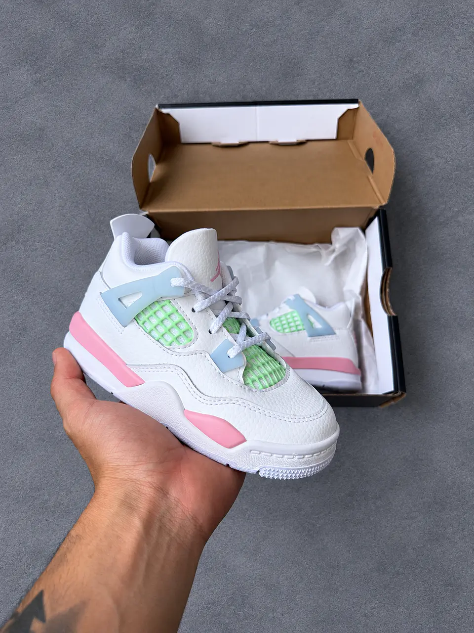 Jordan Retro 4  2