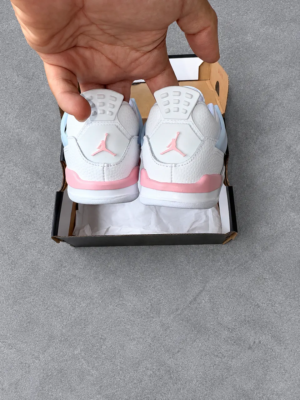 Jordan Retro 4  3