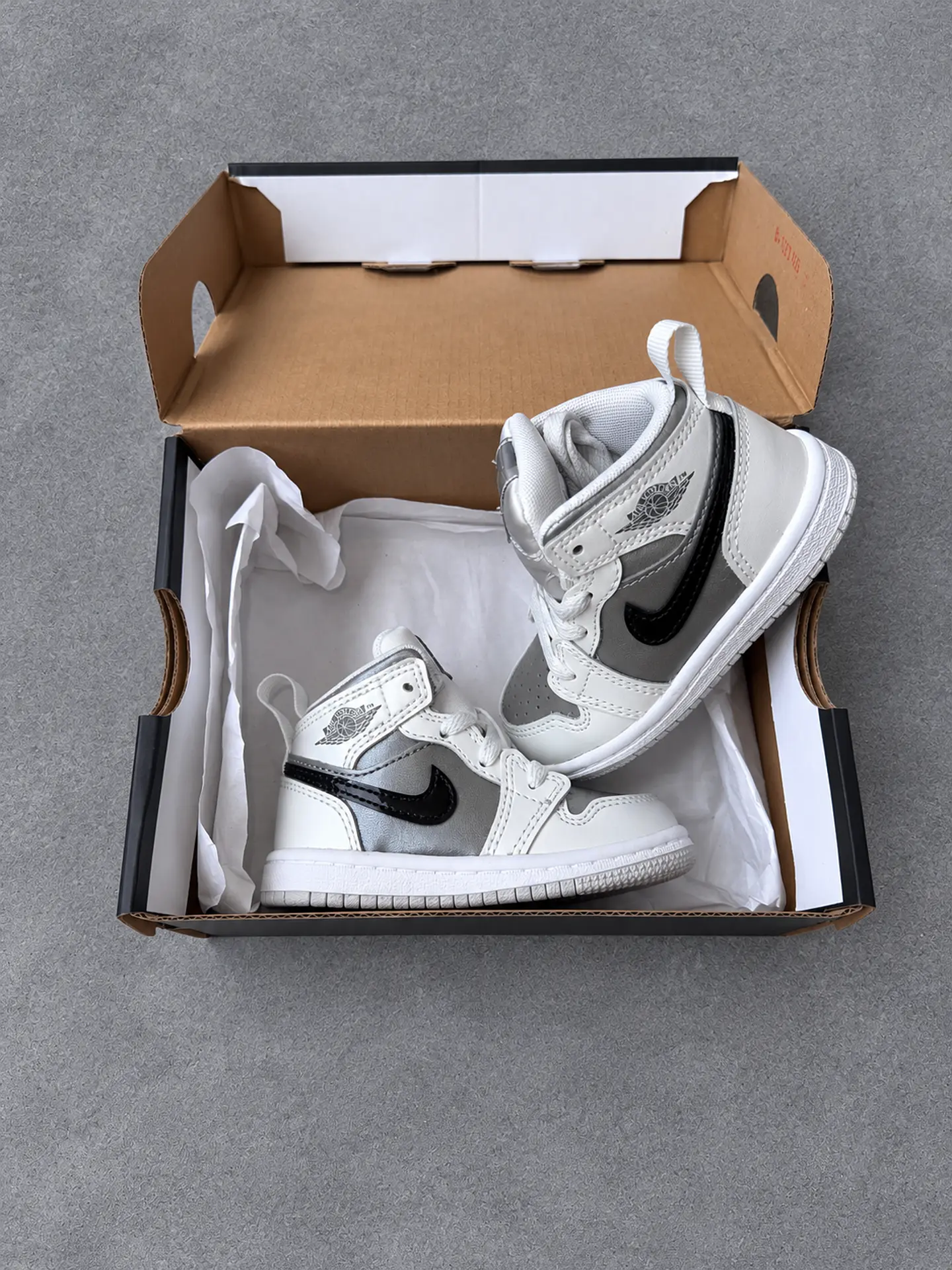 Jordan 1 mid 1
