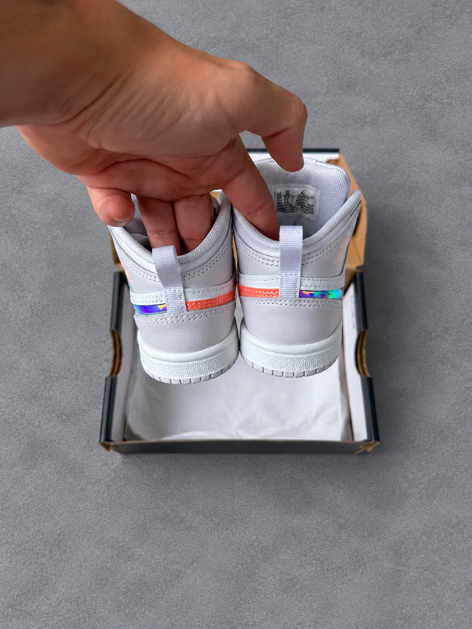 Jordan 1 mid  3