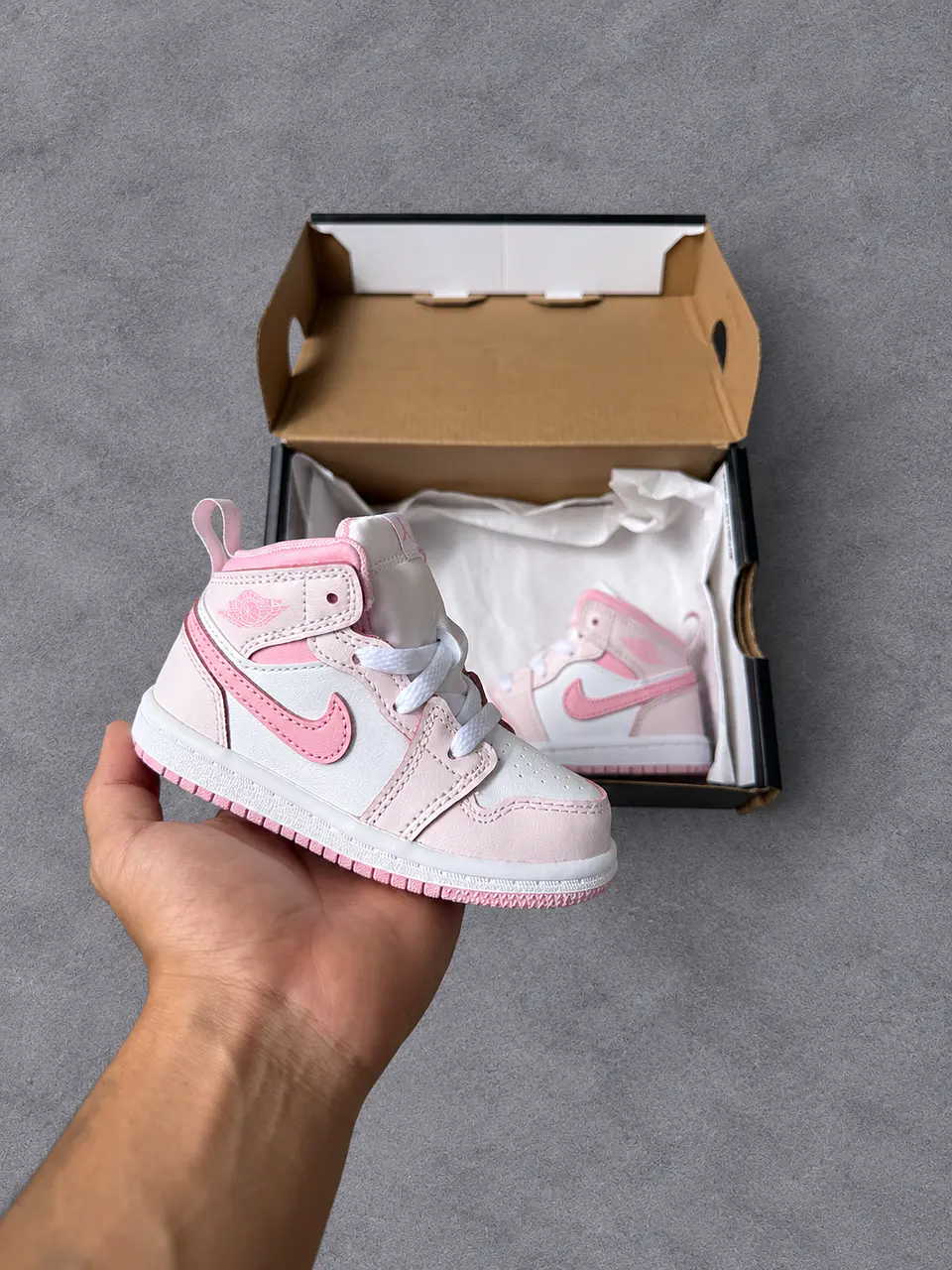 Jordan 1 mid 2