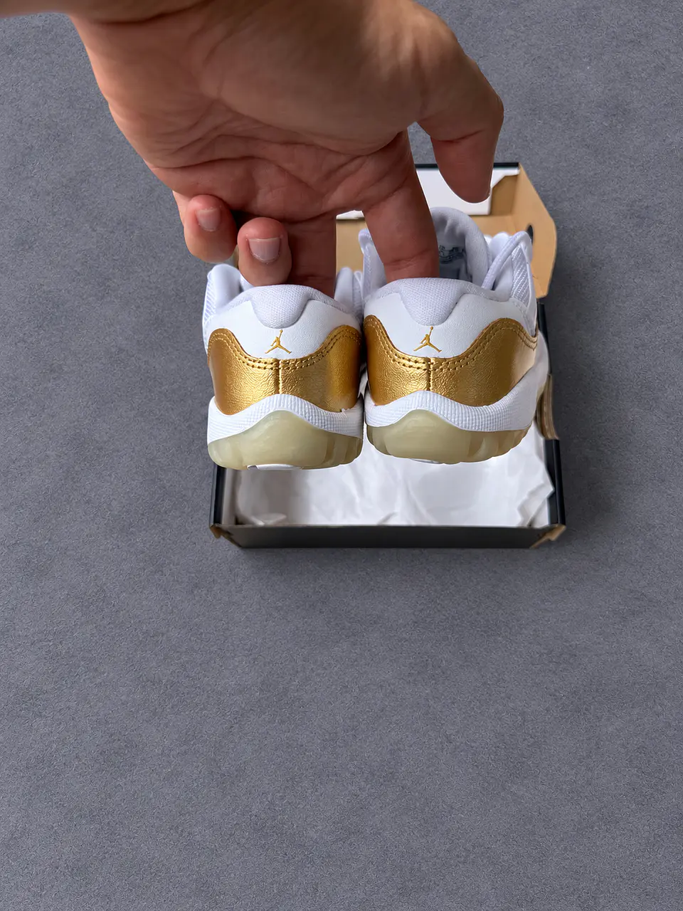Jordan Retro 11  3