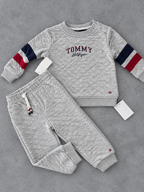 Conjunto tomy