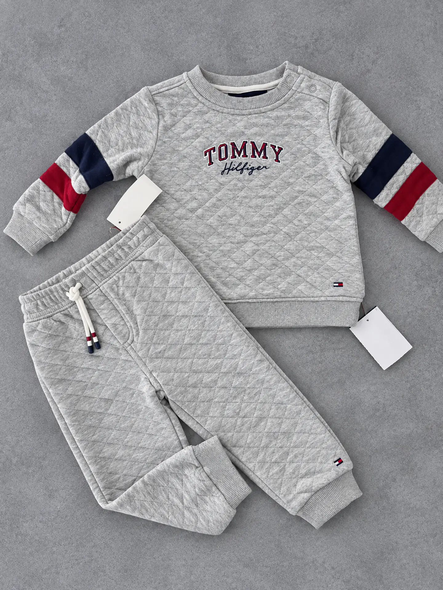 Conjunto tomy 1