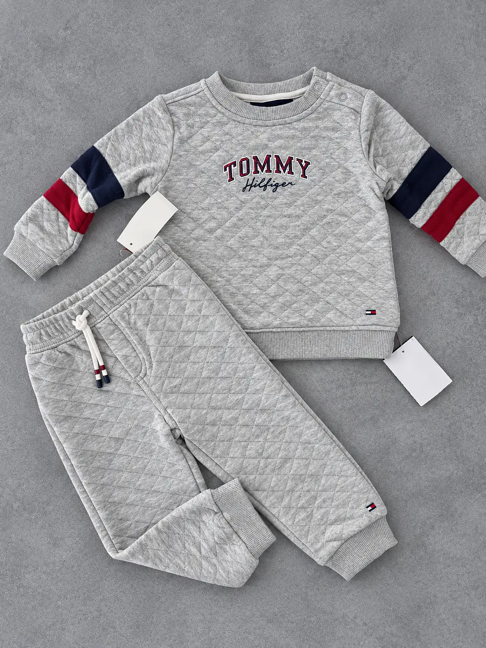 Conjunto tomy 1