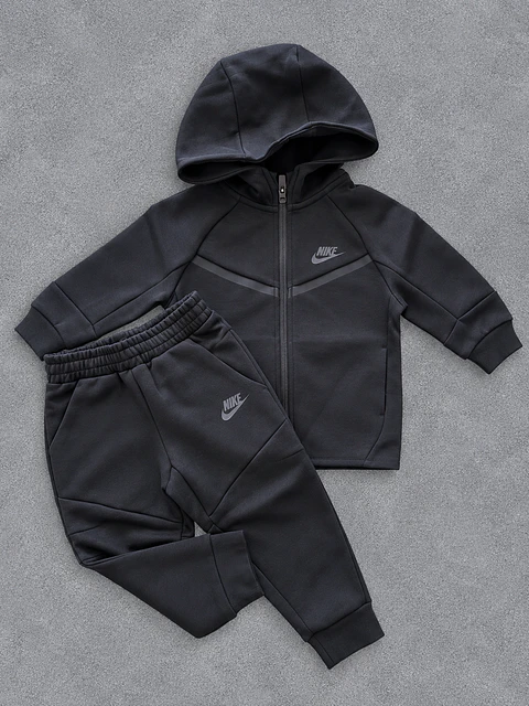 Nike tech
