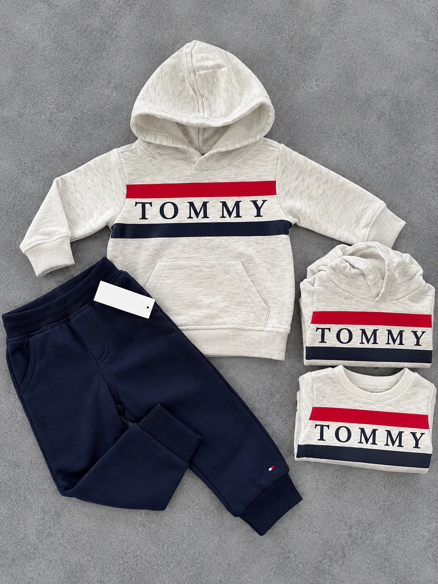 Conjunto tomy 1