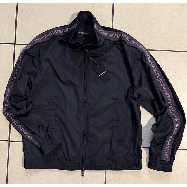 Chaqueta exclusiva EMPORIO ARMANI 