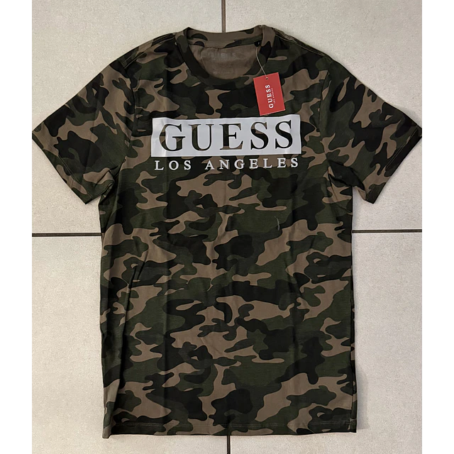 Polera GUESS