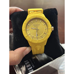 reloj versus VERSACE