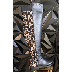 bota GUESS