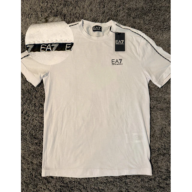 Polera EMPORIO ARMANI ( local ) 