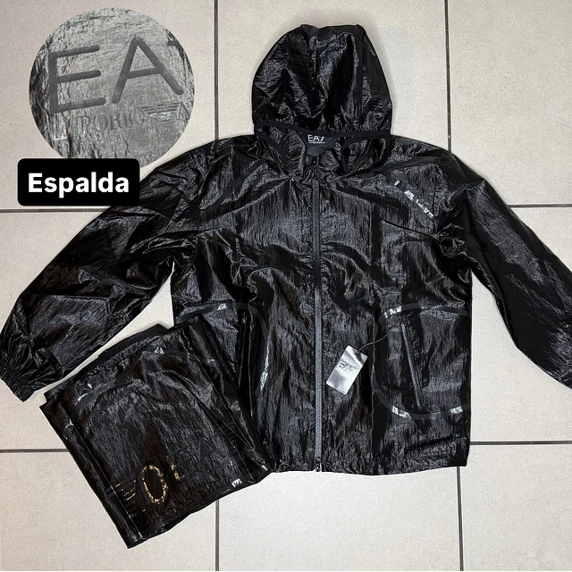 Chaqueta EMPORIO ARMANI ( LOCAL ) 