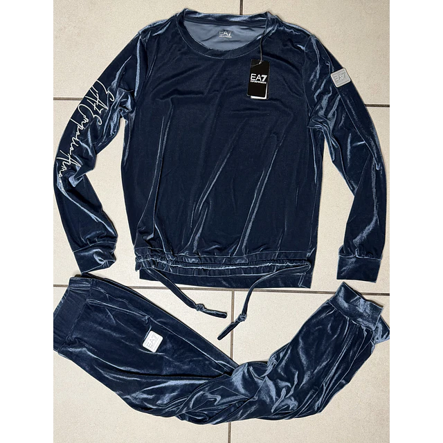 Buzo EMPORIO ARMANI ( local ) 