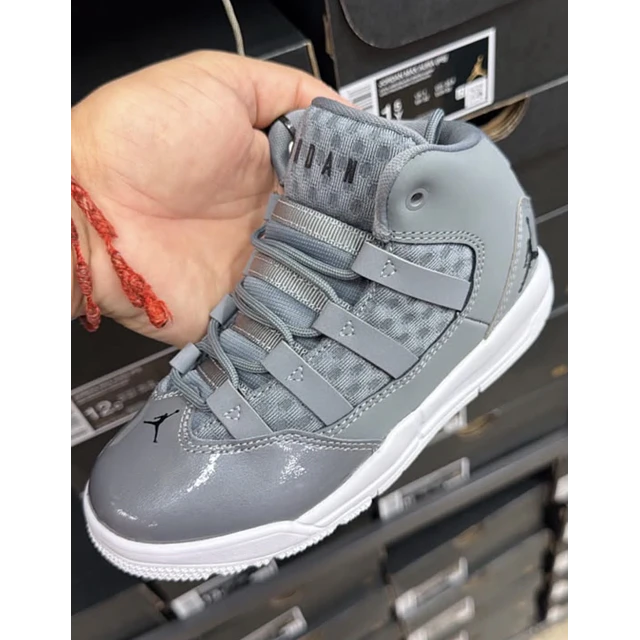 zapatilla JORDAN MAX AURA ( BODEGA )